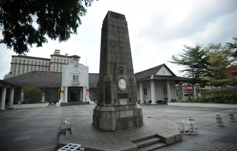 Heritage Cycling Tour in Kuching 1 Day